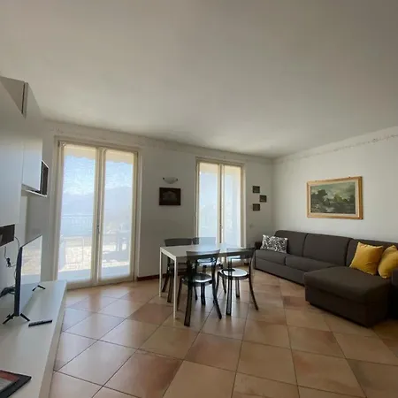 The Sky - Modern With Terrace View Argegno
