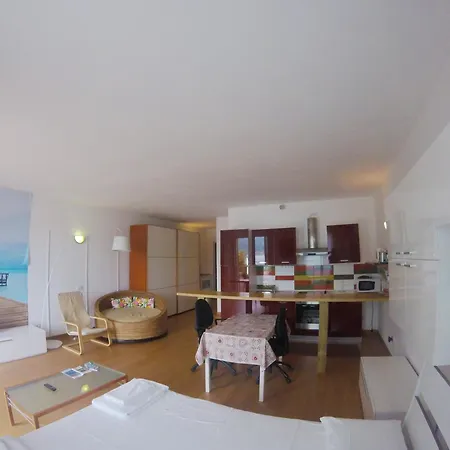 Διαμέρισμα The Sky - Modern With Terrace View *